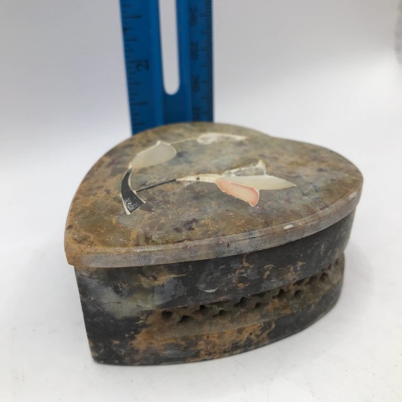 Vintage Carved Stone Heart Trinket Box Inlaid Floral Pattern "2 1/2"x 3" India - Picture 9 of 11